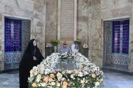 آیین گلباران آرامگاه سعدی