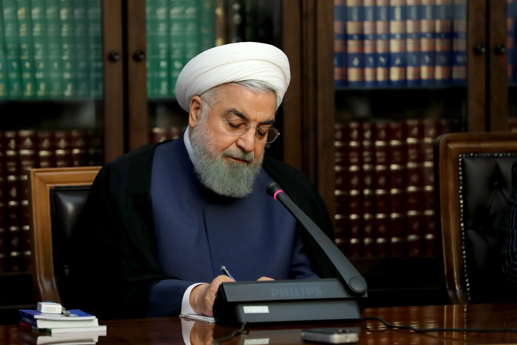 رئیس جمهور درگذشت پدر شهیدان عرب سرخی را تسلیت گفت