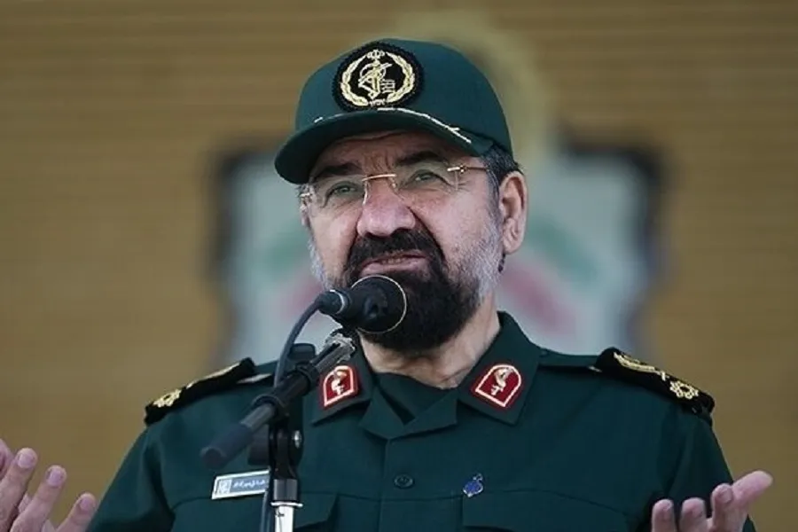 فیلم/ واکنش محسن رضایی به ترور سردار شهید قاسم سلیمانی