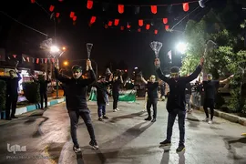سینی‌گردانی در اهواز به یاد شهید نوجوان کربلا