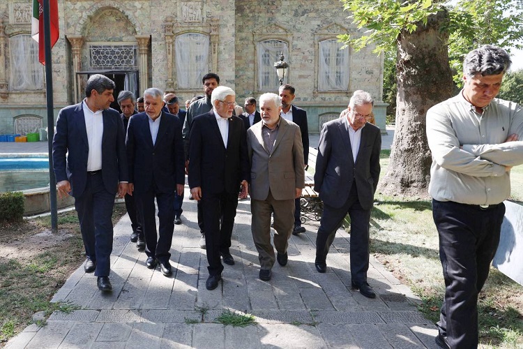 محمدرضا عارف در دیدار با مدیران وزارت میراث فرهنگی، گردشگری و صنایع دستی محمدرضا عارف در دیدار با مدیران وزارت میراث فرهنگی، گردشگری و صنایع دستی