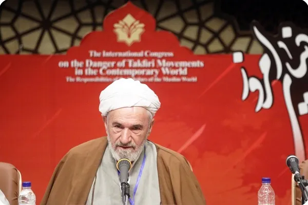 انقلاب اسلامی دست قدرت‌های پوشالی جهان را برای مردم رو کرد