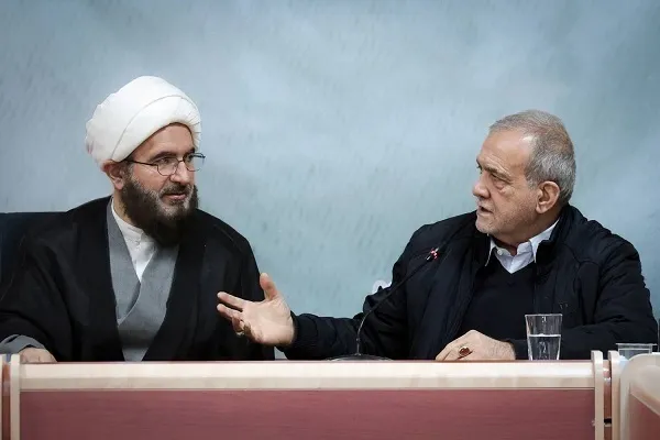 Iran’s President Highlights Mosques as Key to Crisis Management