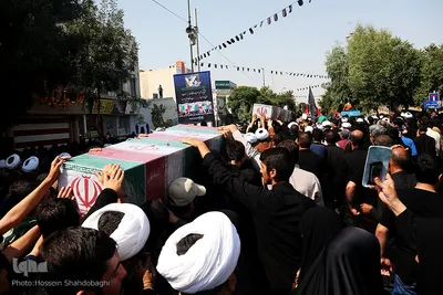 ⁨تشییع 7 شهید گمنام دفاع مقدس در سالروز شهادت امام جعفر صادق(ع)⁩