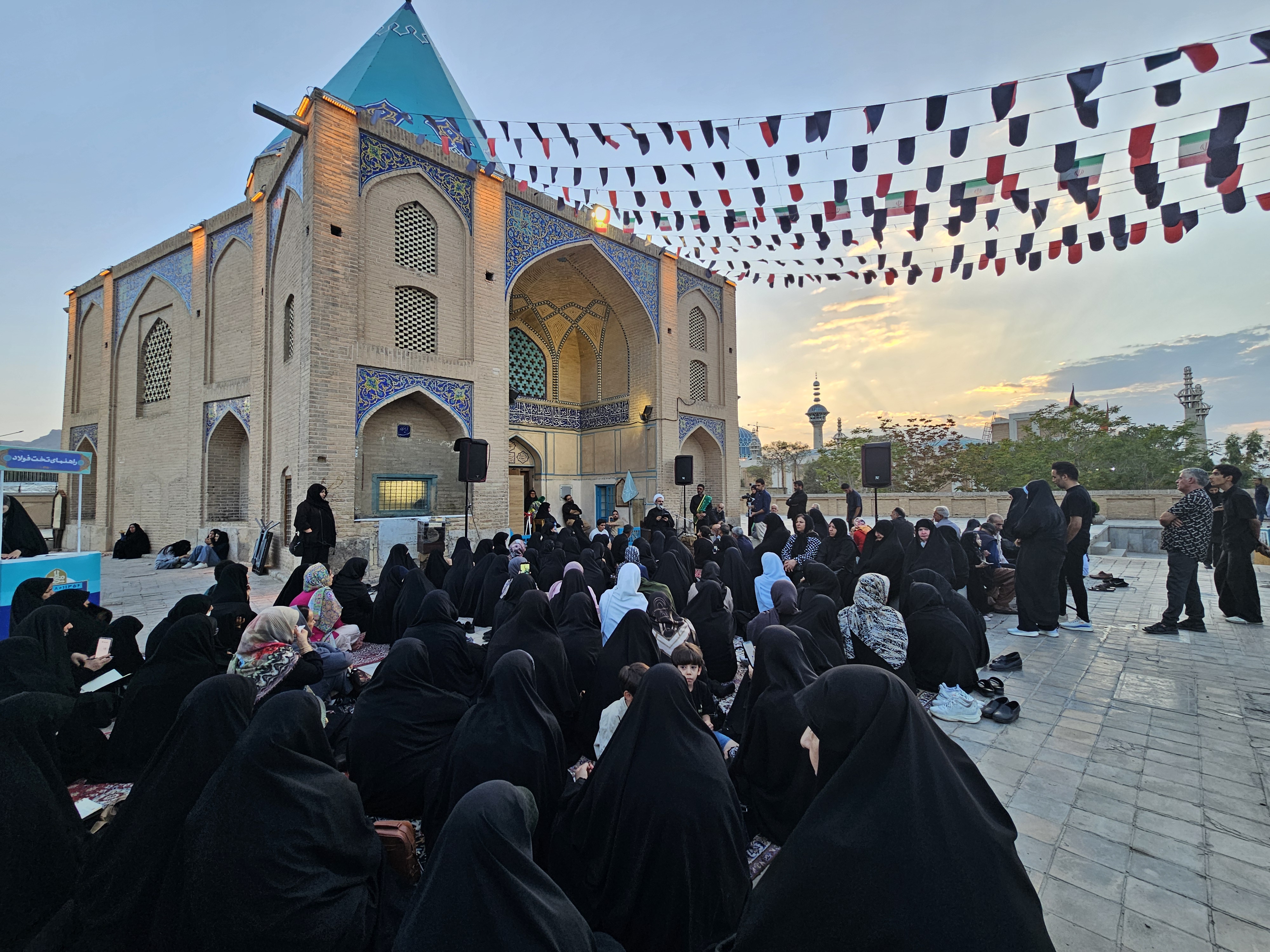 برنامه دلبر در تکیه بابارکن‌الدین تخت فولاد