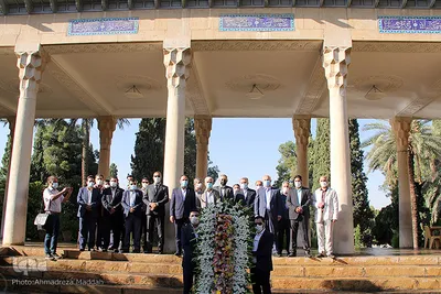 گلباران آرامگاه خواجه اهل راز در روز «حافظ»