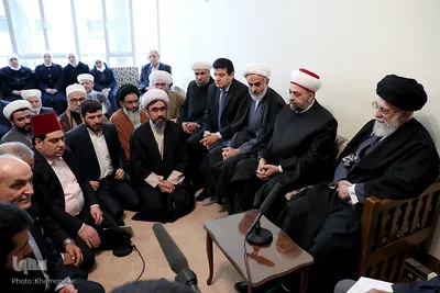 دیدار رهبر انقلاب با وزیر اوقاف و جمعی از علمای سوریه
