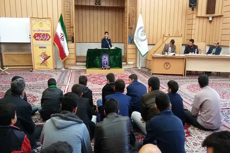 مسابقه قرائت قرآن به سبک تقلیدی در یزد برگزار شد
