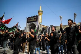 عزاداری شهادت امام رضا(ع) در حرم مطهر رضوی