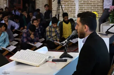 محفل انس با قرآن دانش آموزی در یزد‎