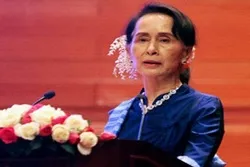 Nobel Laureates Urge Suu Kyi to Stop Violence against Rohingya Muslims
