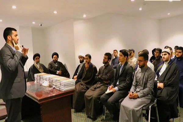 بالصور...إفتتاح دورة في حفظ القرآن لطلبة العلوم الدينية بالنجف