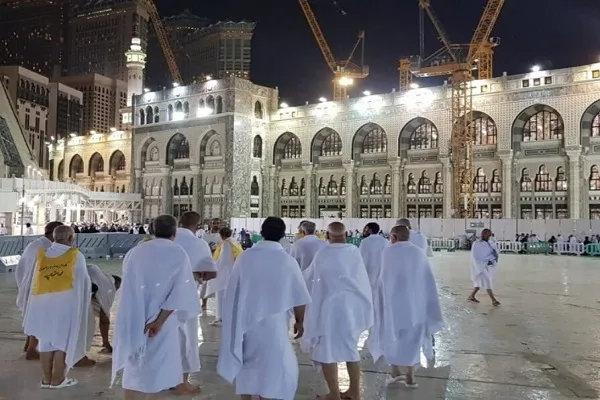 السعودية وإيران توقعان اتفاقية ترتيبات شؤون الحج للموسم المقبل
 