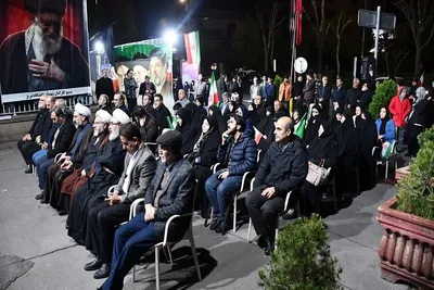 یادبود خادمان ملت در پرواز اردیبهشت