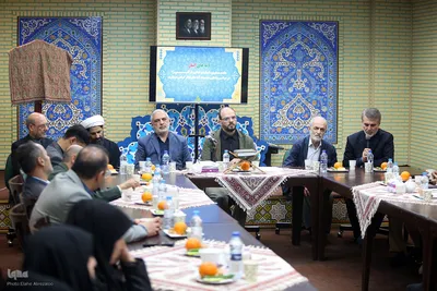 رونمایی مجموعه آیه های ایثار