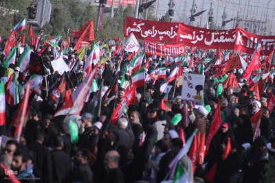 جلوه هایی از شکوه حضور مردم در تشییع با عظمت آقای شهید ایران در قم عکاس: احمدرضا مداح