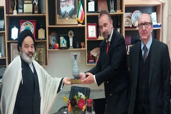 اولین ارتباط ایران با اتریش به 700 سال پیش بر می‌گردد
