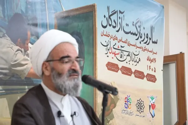 حجتالاسلام والمسلمین مرتضی مطیعی، نماینده ولی فقیه در استان و امام جمعه سمنان، در دیدار با جمعی از آزادگان این شهرستان، ضمن تجلیل از صبر و استقامت آزادگان سرافراز هشت سال دفاع مقدس، خاطرات آنان از سالهای سخت اسارت را درسآموز نسل امروز دانست و با گرامیداشت