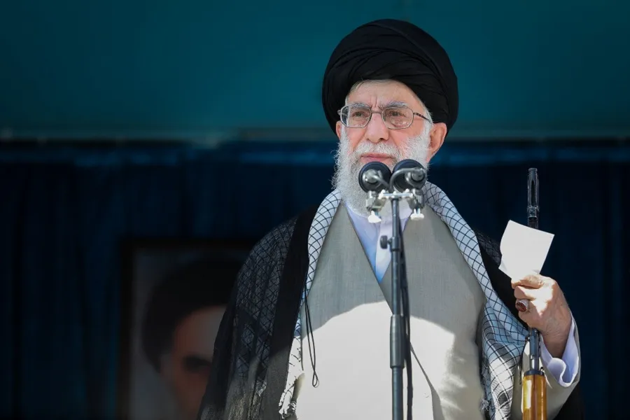 همدلی و هم‌افزایی قوای سه‌گانه، تمرکز بر حل مسئله و پرهیز از حواشی، اتحاد مردم