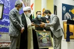 رونمایی از تقریظ رهبر معظم انقلاب اسلامی بر کتاب «عمارت خانه خورشید»
