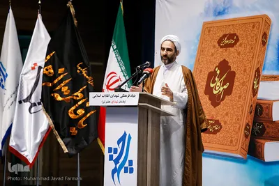 آیت الله احمد مبلغی، عضو مجلس خبرگان رهبری در آیین رونمائی ترجمه اصول کافی به‌ قلم استاد حسین انصاریان