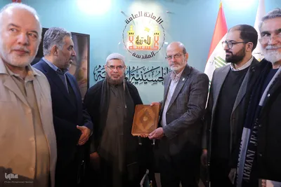 بازدید حسن مسلمی نائینی،‌ رئیس جهاددانشگاهی از نمایشگاه بین‌المللی قرآن کریم 