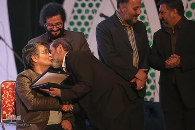 رضا رویگری در مراسم اختتامیه سومین جشنواره سراسری آواها و سروده های حماسی بسیج‎
