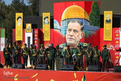 بدرقه پیکر شهید نیلفروشان تا خانه ابدی