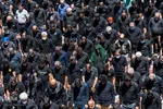 نماز ظهر عاشورا در آستان مقدس امامزادگان محمد (ع) و سکینه خاتون (س) کرج