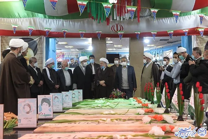حضور دبیرکل مجمع جهانی تقریب مذاهب در یادمان شهدای پاوه
