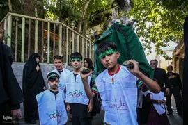 عزاداری ظهر عاشورا در محله کن