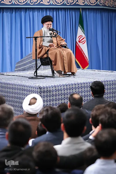 دیدار جمعی از پاسداران و خانواده‌های آنان با رهبر انقلاب
