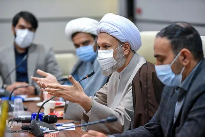 نشست دبیران تشکل‌های دانشجویی فارس با نماینده ولی‌فقیه در استان
