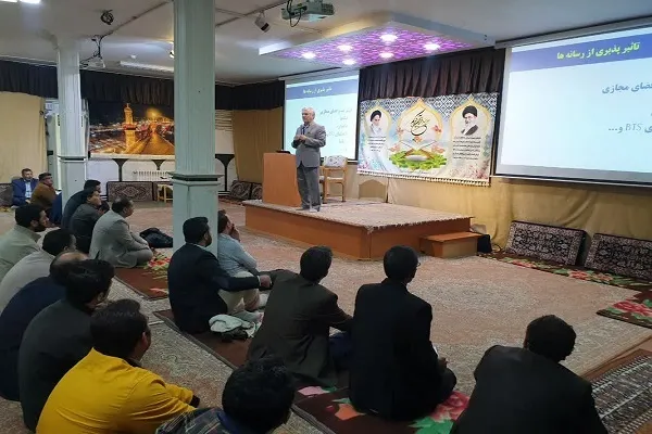 برگزاری نشست آموزش خانواده در مهد قرآن میاندوآب + عکس