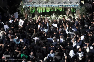 مراسم تشییع پیکر مطهر شهید مدافع حرم «جواد الله‌کرم» در محله مهرآباد جنوبی