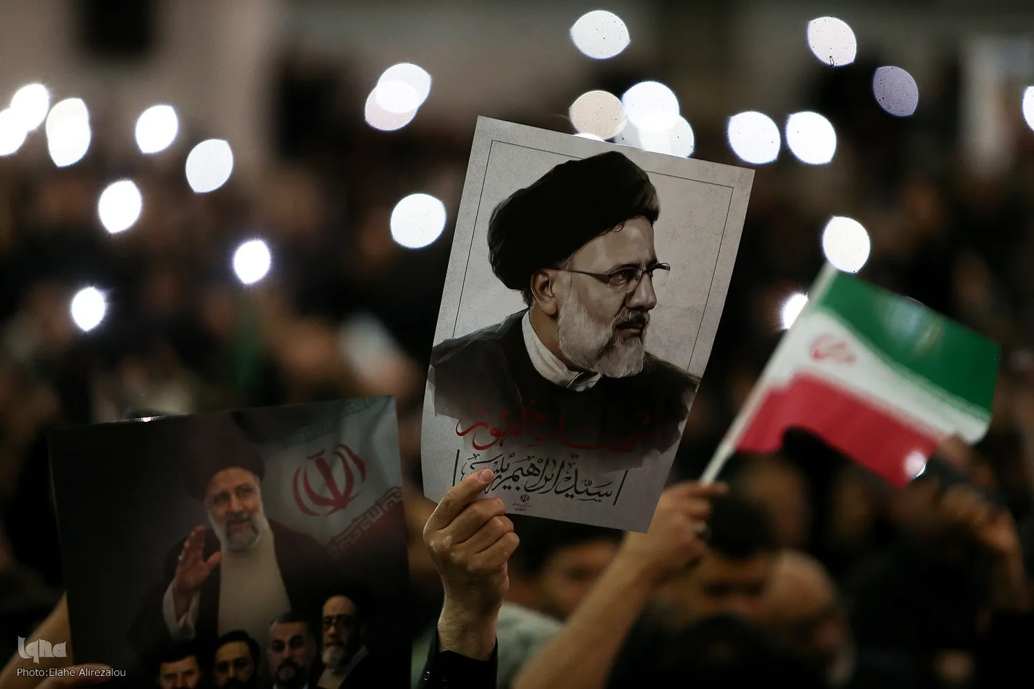 Début des funérailles du président martyr à Téhéran
