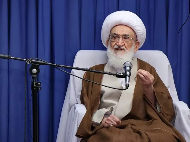 برخورداری از فرهنگ انقلابی از ویژگی‌های ممتاز آیت‌الله حسن‌زاده آملی بود