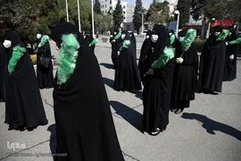 اهدای غذای حضرتی امام رضا(ع) به بیماران کرونایی و کادر درمانی بیمارستان خانواده نزاجا