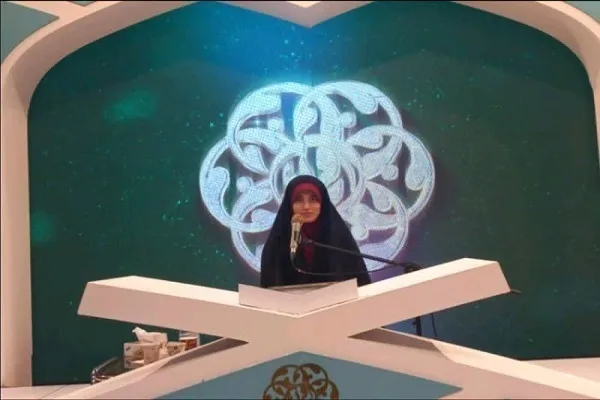 Zahra Ansari ng Iran sa Dubai para sa Paligsahan ng Quran na Pandaigdigan sa Kababaihan