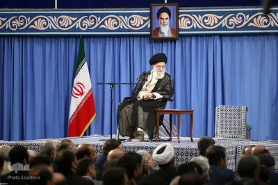دیدار جمعی از استادان، نخبگان و پژوهشگران دانشگاه‌ها با مقام معظم رهبری