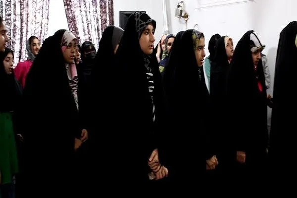 جشن میلاد حضرت معصومه و جشن اردی بهشت تئاتر در موسسه فرهنگی شهیدان رسولی شهرستان فریدونکنار