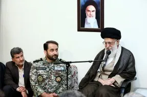 Líder iraní destaca rol de base de Defensa Aérea Jatam Al-Anbiya
