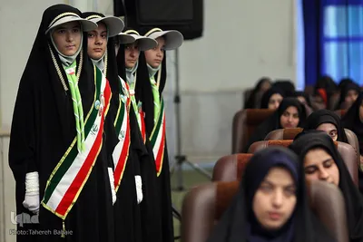 رقابت دختران در پنجمین دوره مسابقات قرآن دانش آموزان
