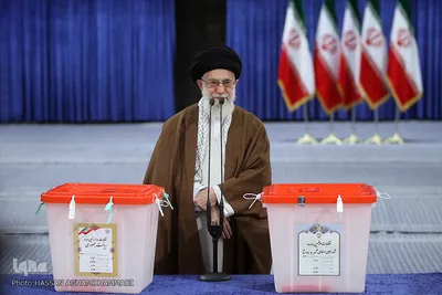 حضور حضرت آیت الله خامنه ای، رهبر معظم انقلاب پای صندوق اخذ رای