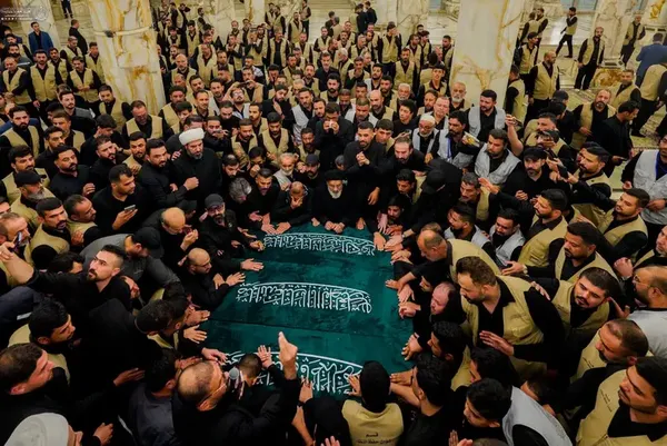 Jenazah Pemimpin Syahid di Haram Suci Amirul Mukminin (a.s)