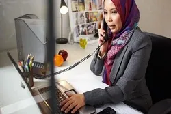 Perjalanan Panjang Perempuan Muslim dalam Mencapai Kesempatan Kesetaraan Kerja