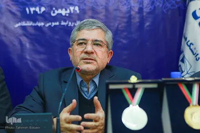 علیرضا زجاجی سرپرست معاونت فرهنگی جهاد دانشگاهی در نشست خبری ششمین دوره مسابقات ملی مناظره دانشجویان