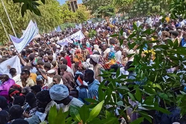 د سوډان میرمنو  ټول قرآن په ۹۹ ورځو کې حفظ کړ