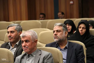 رونمایی از تفسیر «بصائر» در یزد‎