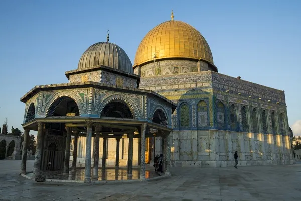 تنظيم لقاء شعري إفتراضی حول القدس في لبنان